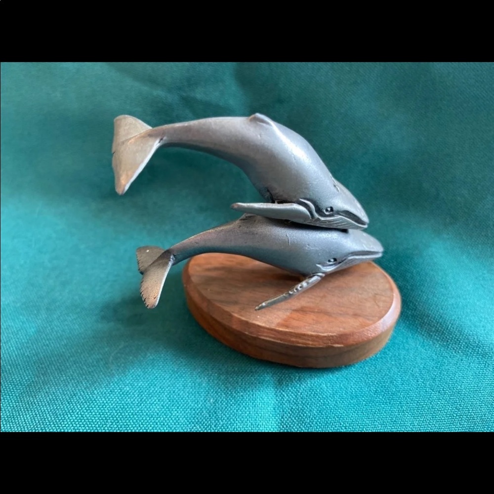 Set of Pewter whales - Picture 12 of 12